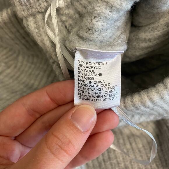 Gianni Bini Ribbed Knit Sweater Skirt Set Gray Crop Cardigan and Skirt M/L - Picture 13 of 13